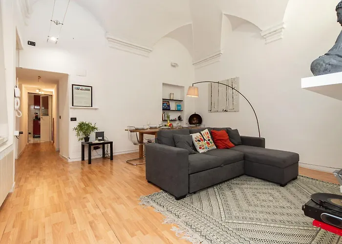 Quadrilocale A 50 Passi Dal Duomo, Primo Piano Nobile * Gênes