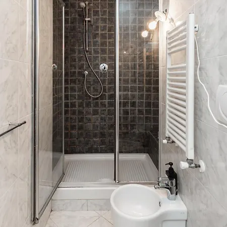 Quadrilocale A 50 Passi Dal Duomo, Primo Piano Nobile Cenova