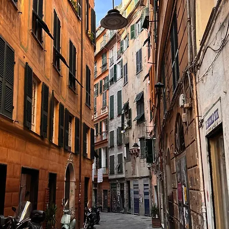 Quadrilocale A 50 Passi Dal Duomo, Primo Piano Nobile Genova